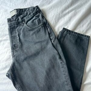 Everlane The Curvy ‘90s Cheeky Straight Jean
Organic Cotton Jeans
size 32